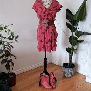 Red Striped Floral Dress. Size 44. Great Condition